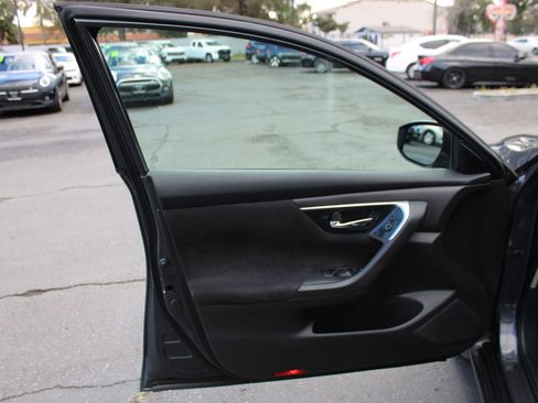 Used 2013 Nissan Altima 2.5 SV w/ 2.5SV Convenience Pkg image 8