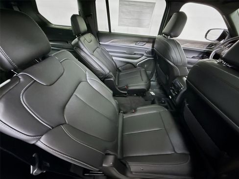 New 2026 Jeep Grand Cherokee L Limited AWD/4WD image 23