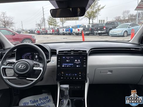 Used 2024 Hyundai Tucson SEL FWD image 2
