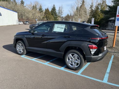 New 2026 Hyundai Kona SE AWD/4WD image 3