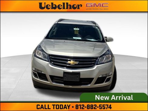 Used 2015 Chevrolet Traverse LT w/ Style and Technology Package FWD image 11