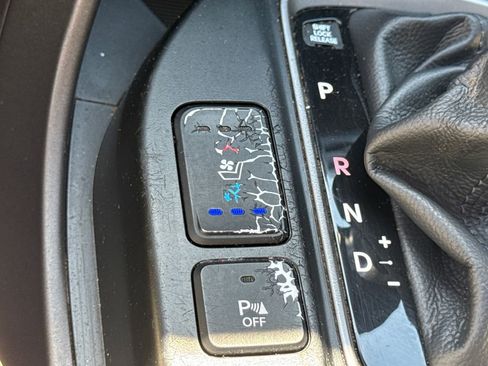 Used 2017 Hyundai Santa Fe Sport w/ 2.4L Tech Package 04 FWD image 34