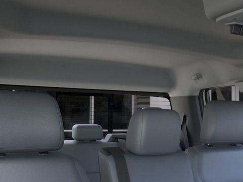 New 2025 Ford F550 4x4 Supercab Super Duty image 6