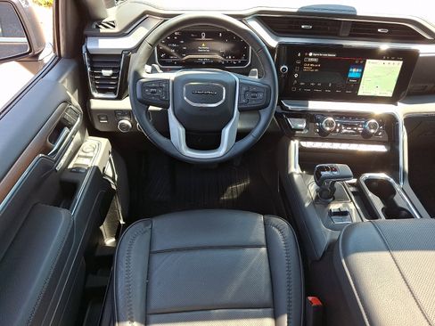 Used 2024 GMC Sierra 1500 Denali w/ Denali Reserve Package AWD/4WD image 12