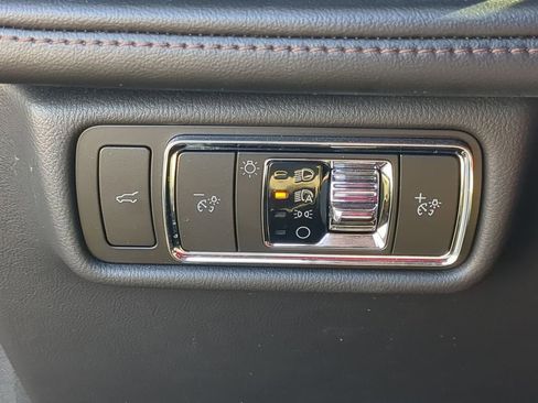 Used 2023 Lincoln Aviator Reserve w/ Elements Package Plus image 18