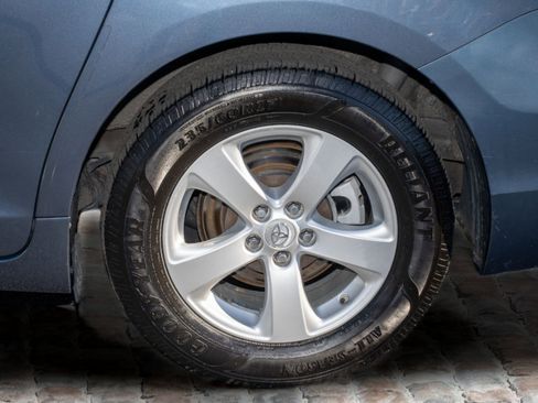 Used 2016 Toyota Sienna LE image 39