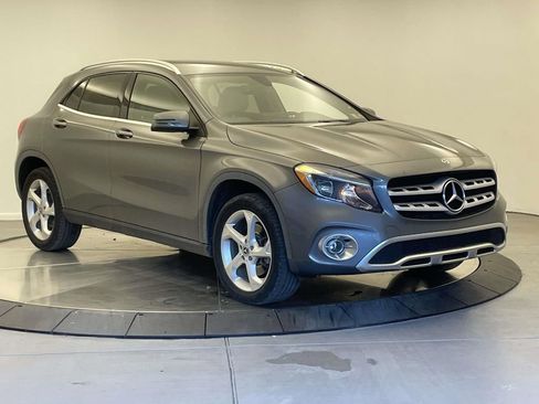 Used 2019 Mercedes-Benz GLA 250 4MATIC image 9