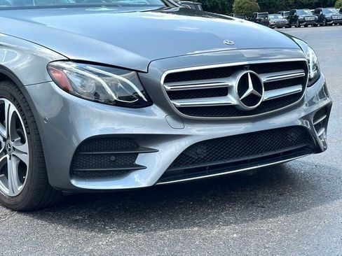 Certified 2019 Mercedes-Benz E 300 4MATIC image 2