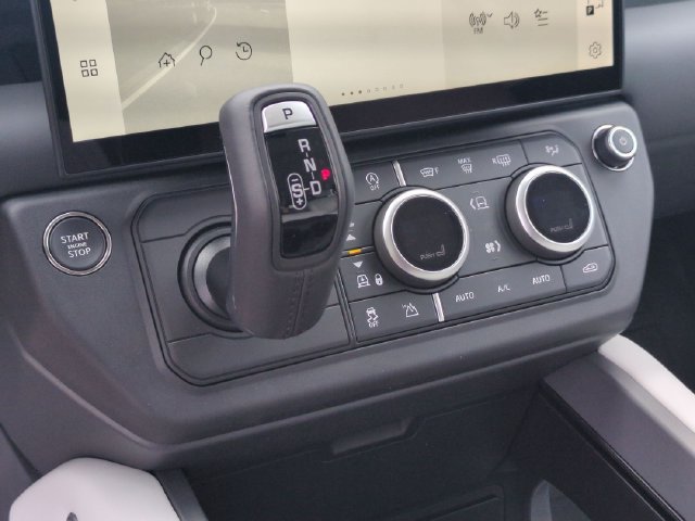 New 2026 Land Rover Defender 110 X-Dynamic SE AWD/4WD image 9