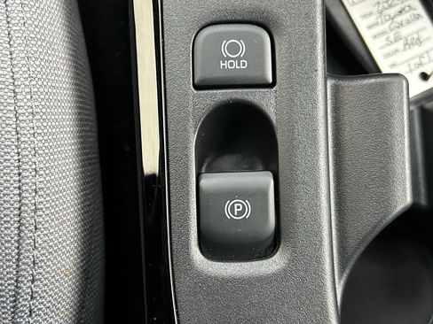 Certified 2024 Toyota Corolla SE w/ SE Package image 31