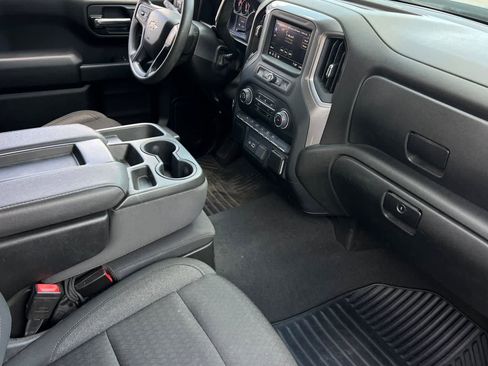 Used 2022 Chevrolet Silverado 1500 Custom RWD image 17