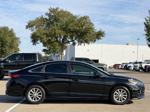 Used 2019 Hyundai Sonata SE FWD image 3