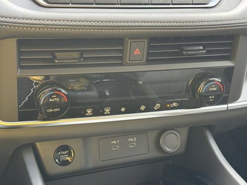 New 2026 Nissan Rogue SV AWD/4WD image 15