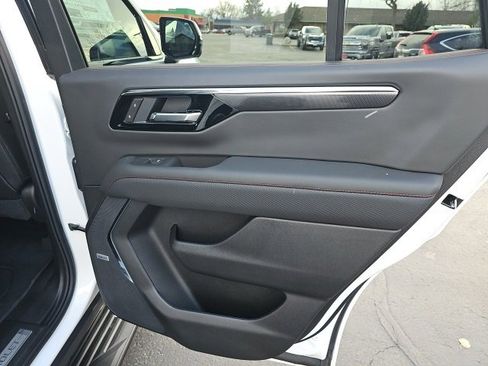 New 2026 Chevrolet Tahoe RST image 19