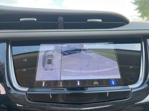 Used 2024 Cadillac XT6 Premium Luxury w/ Technology Package FWD image 27