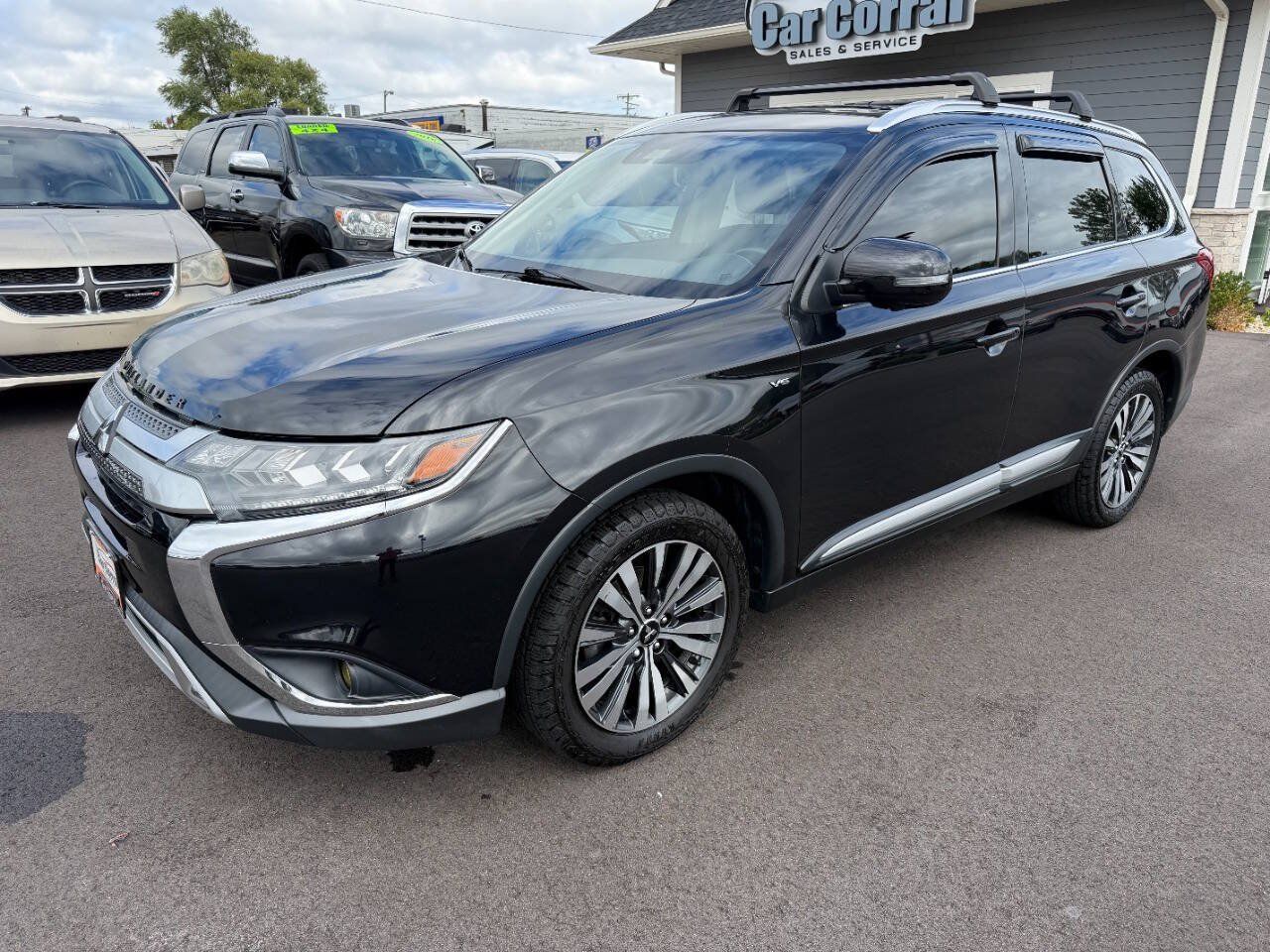 Used 2019 Mitsubishi Outlander GT AWD/4WD image 1