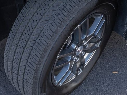 Used 2025 GMC Acadia Elevation image 14