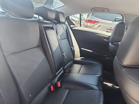 Used 2018 Acura ILX FWD image 32