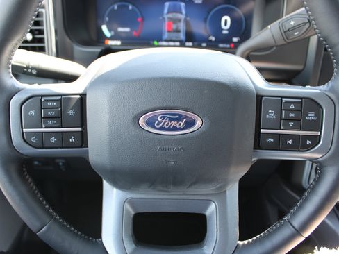 Used 2024 Ford F250 Lariat w/ Tremor Off-Road Package AWD/4WD image 24