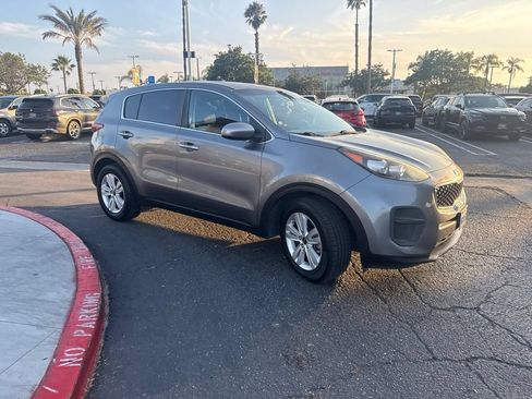 Used 2017 Kia Sportage LX FWD image 32
