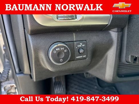 Used 2016 GMC Acadia SLE AWD/4WD image 20