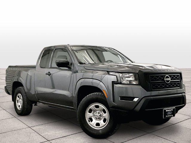 Used 2022 Nissan Frontier S w/ Technology Package AWD/4WD image 2