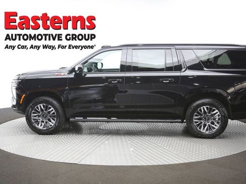 Used 2025 Chevrolet Suburban Z71 image 63