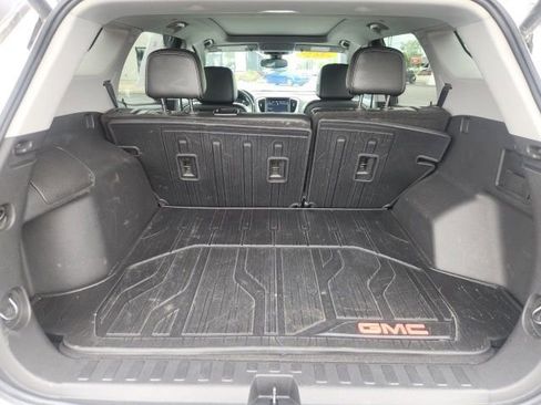 Used 2022 GMC Terrain SLT w/ Tech Package AWD/4WD image 19