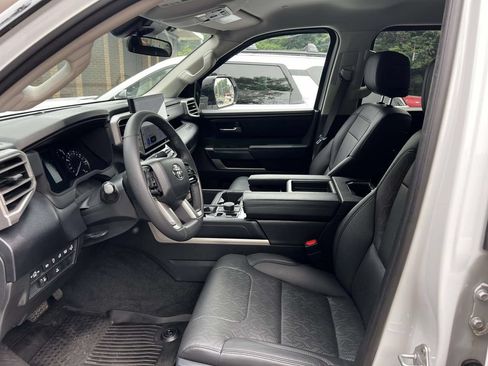 Used 2023 Toyota Tundra SR5 w/ SR5 Premium Package AWD/4WD image 15