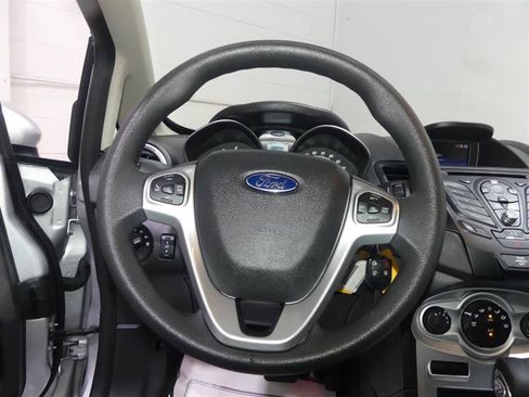 Used 2018 Ford Fiesta SE FWD image 29