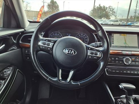 Used 2019 Kia Cadenza Technology image 12