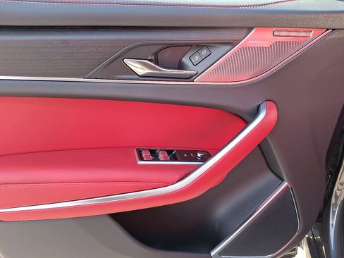 Used 2026 Jaguar F-PACE R-Dynamic S AWD/4WD image 10