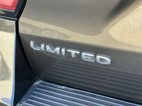 Used 2021 Ford Expedition Limited image 31