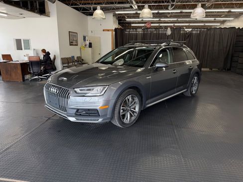 Used 2017 Audi A4 2.0T allroad Premium Plus w/ Technology Package AWD/4WD image 5