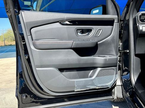 New 2025 Honda Pilot TrailSport image 10