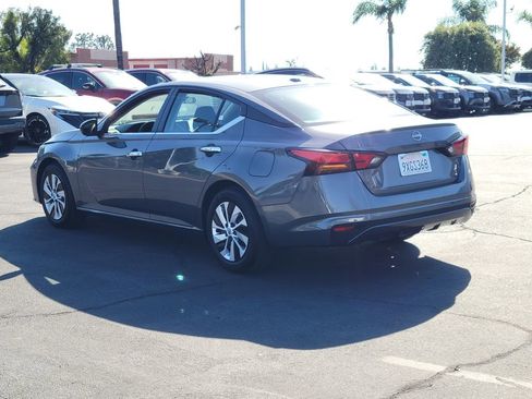 Used 2025 Nissan Altima 2.5 S FWD image 3