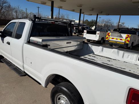 Used 2020 Ford F250 XL w/ Power Equipment Group image 10