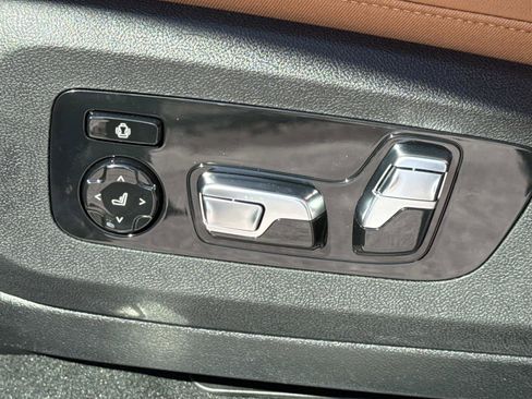 New 2026 BMW X5 xDrive50e w/ Executive Package image 28