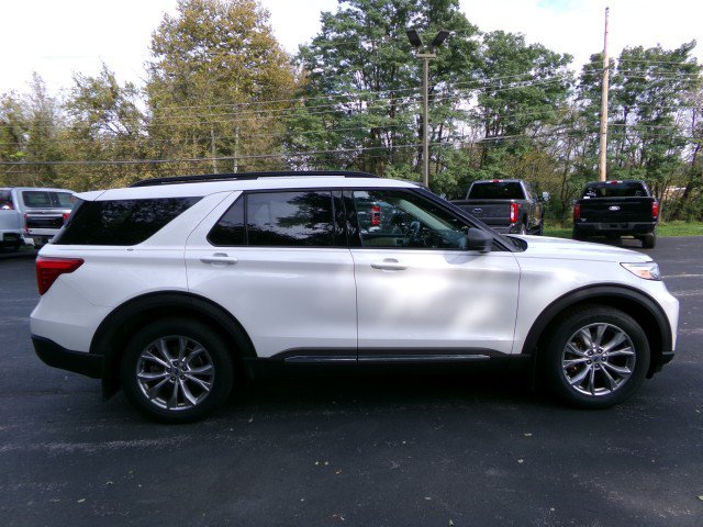 Used 2021 Ford Explorer XLT w/ Equipment Group 202A AWD/4WD image 10
