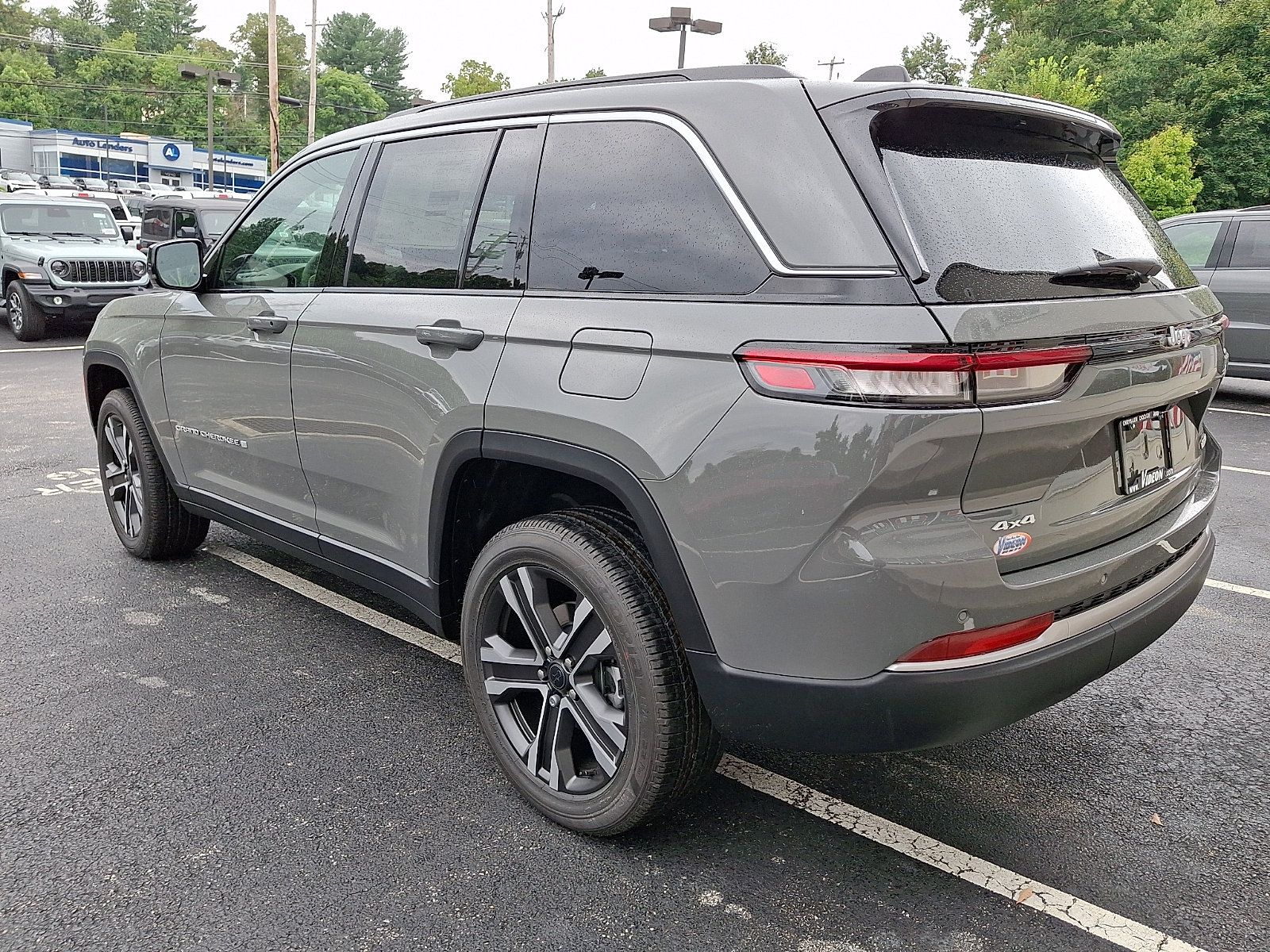 New 2027 Jeep Grand Cherokee Limited AWD/4WD image 4