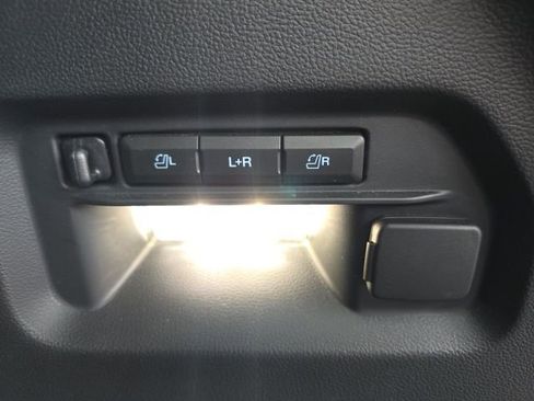 Used 2025 Ford Explorer Platinum w/ LUX Leather Package image 28