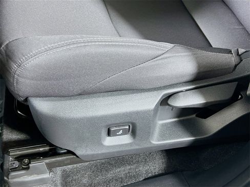 Certified 2025 Toyota Tacoma SR5 image 17