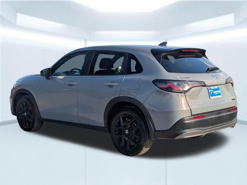 Used 2024 Honda HR-V Sport image 3