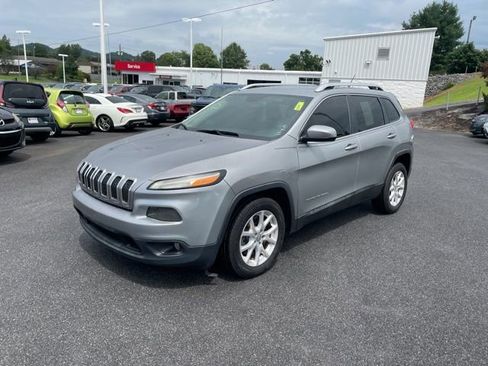Used 2015 Jeep Cherokee Latitude image 4