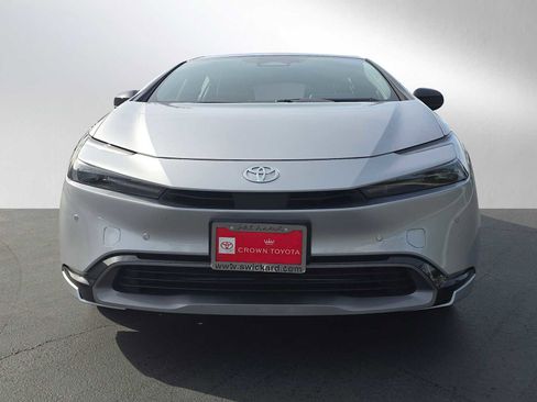 Used 2025 Toyota Prius XLE image 8