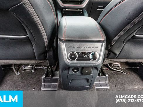 Used 2025 Ford Explorer ST-Line AWD/4WD image 32