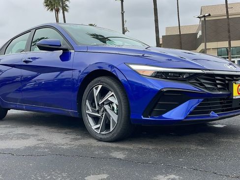 New 2025 Hyundai Elantra Limited image 5
