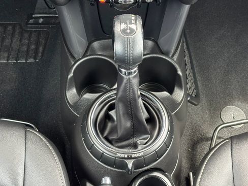 Used 2015 MINI Cooper 2-Door Hardtop FWD image 24