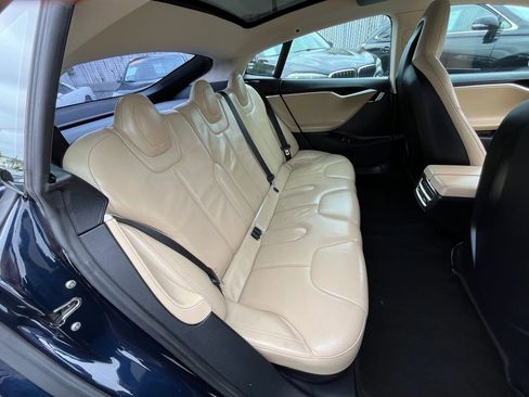 Used 2013 Tesla Model S image 17