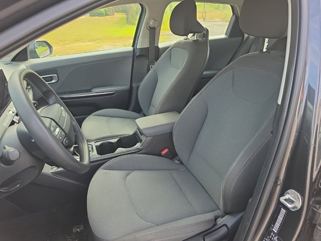 Certified 2025 Kia K4 FWD image 12